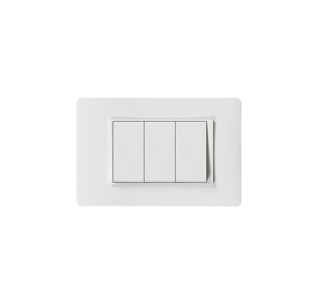LUZICA INTERRUPTOR 9/24 TRIPLE ARMADO BLANCO PU1301