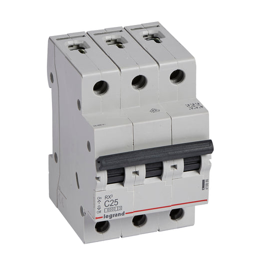 INTERRUPTOR TERMOMAGNETICO 3X25A C6  06KA 419886
