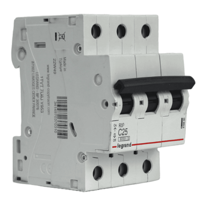 INTERRUPTOR TERMOMAGNETICO 3X25A C6  06KA 419886