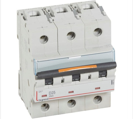 INTERRUPTOR TERMOMAGNETICO 3X25A 25KA 409835